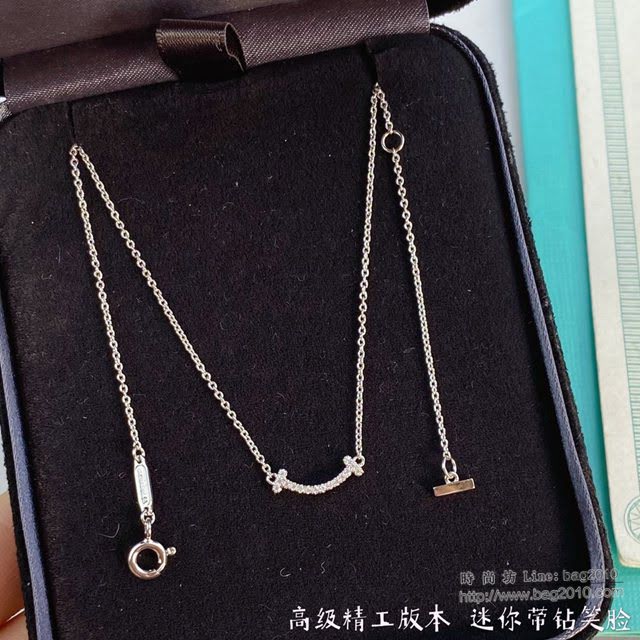 Tiffany純銀飾品 蒂芙尼女士專櫃爆款925雙T迷你帶鑽笑臉項鏈  zgt1685